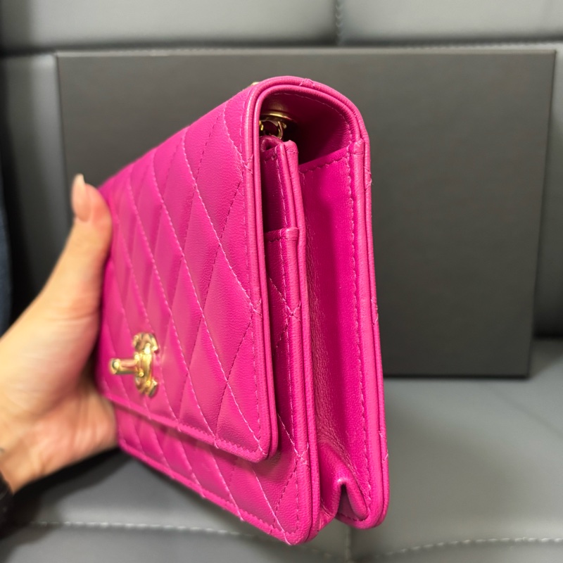 Chanel 粉紫金釦trendy woc-3