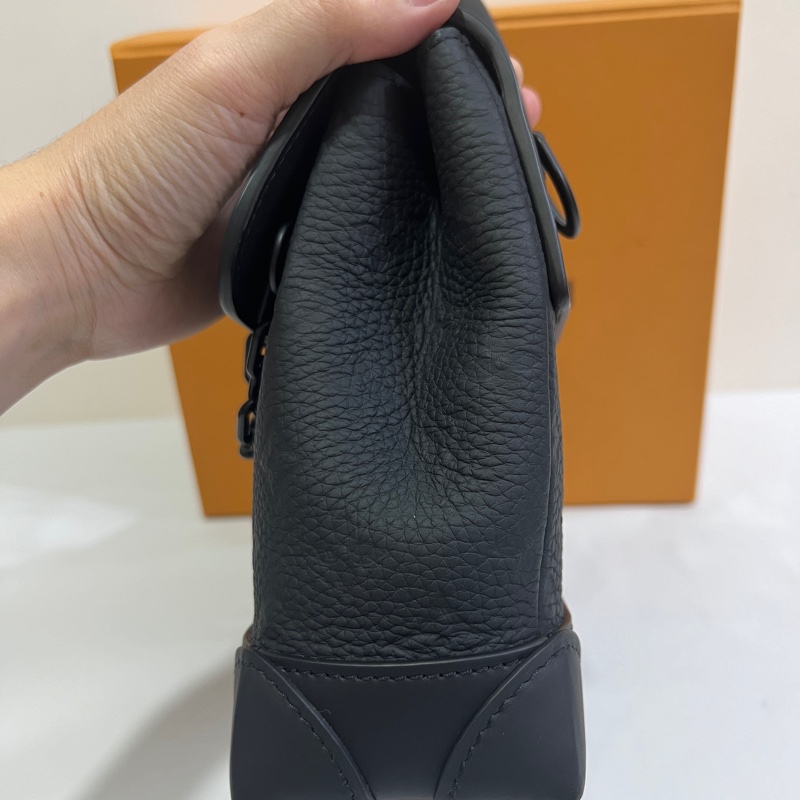 Louis Vuitton Taurillon Monogram Steamer PM 斜背包-3