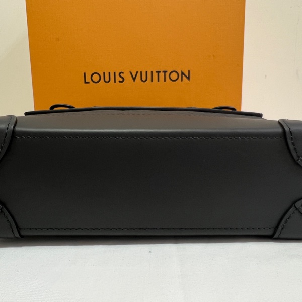 Louis Vuitton Taurillon Monogram Steamer PM 斜背包-7