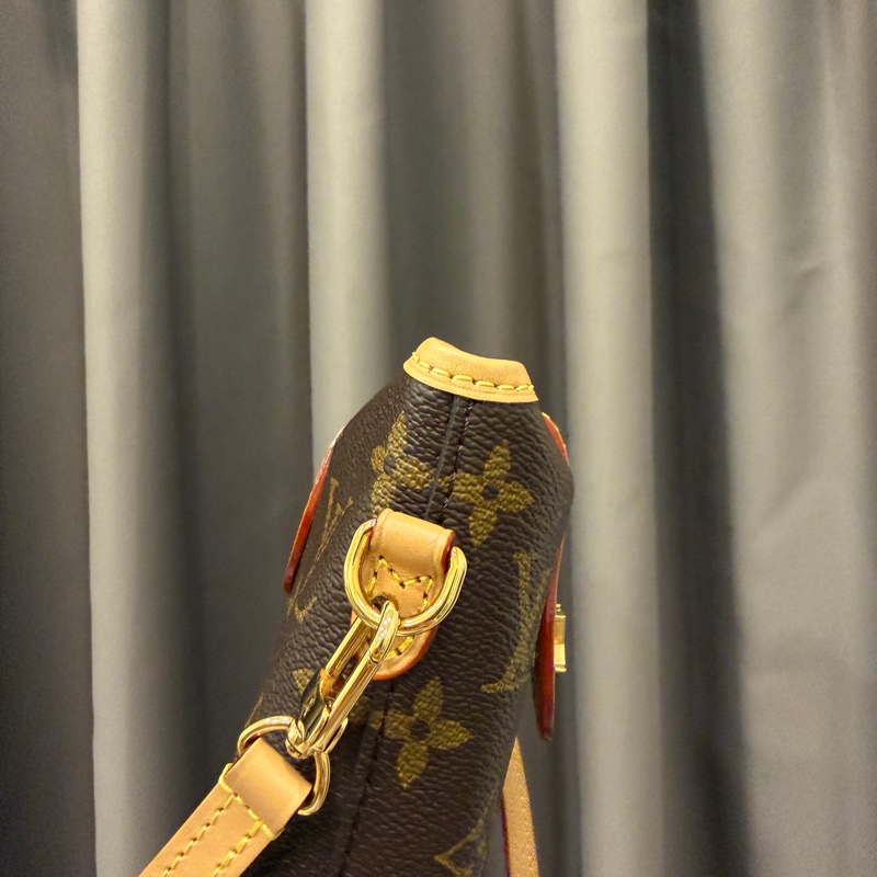 LV 原花金釦Fold me斜背薯條包M80874-5