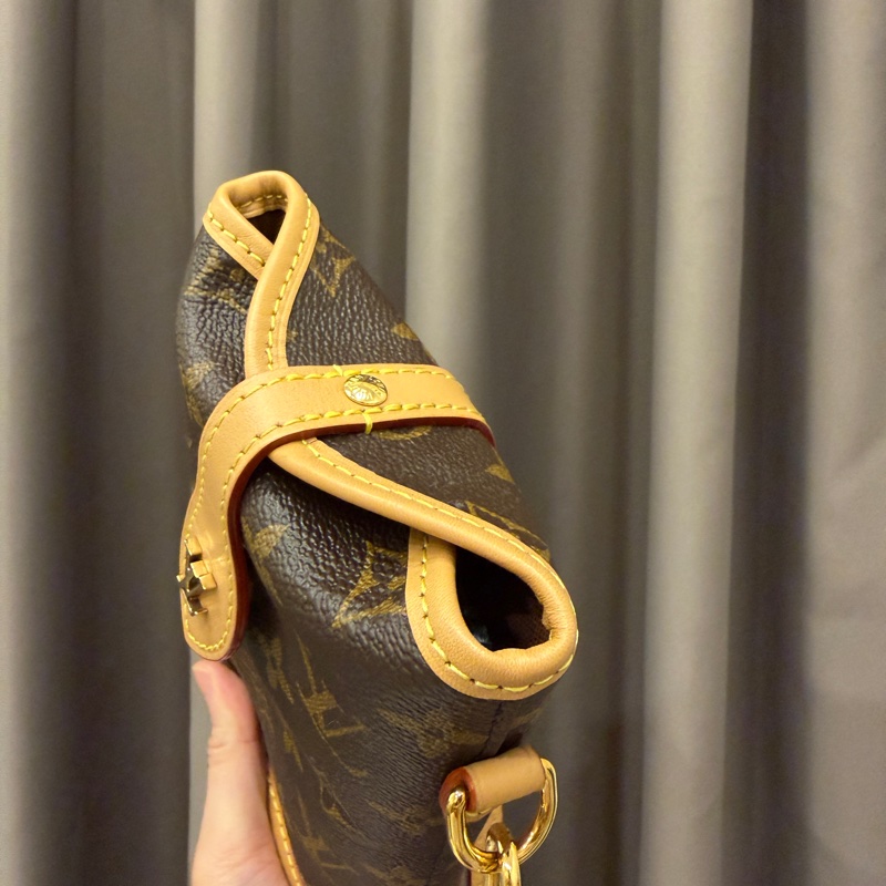 LV 原花金釦Fold me斜背薯條包M80874-6