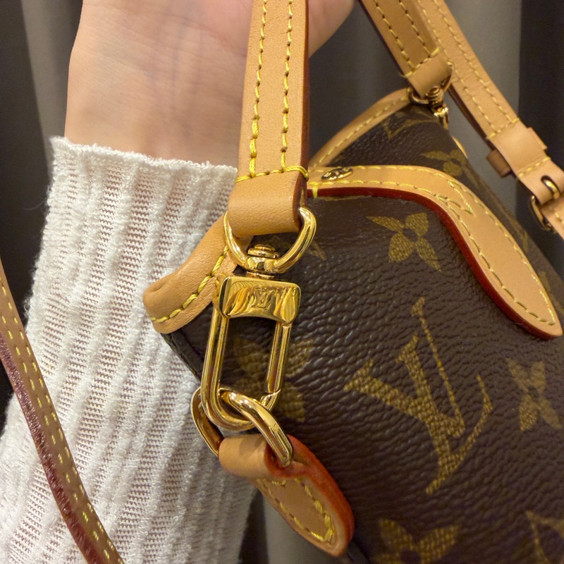 LV 原花金釦Fold me斜背薯條包M80874-17