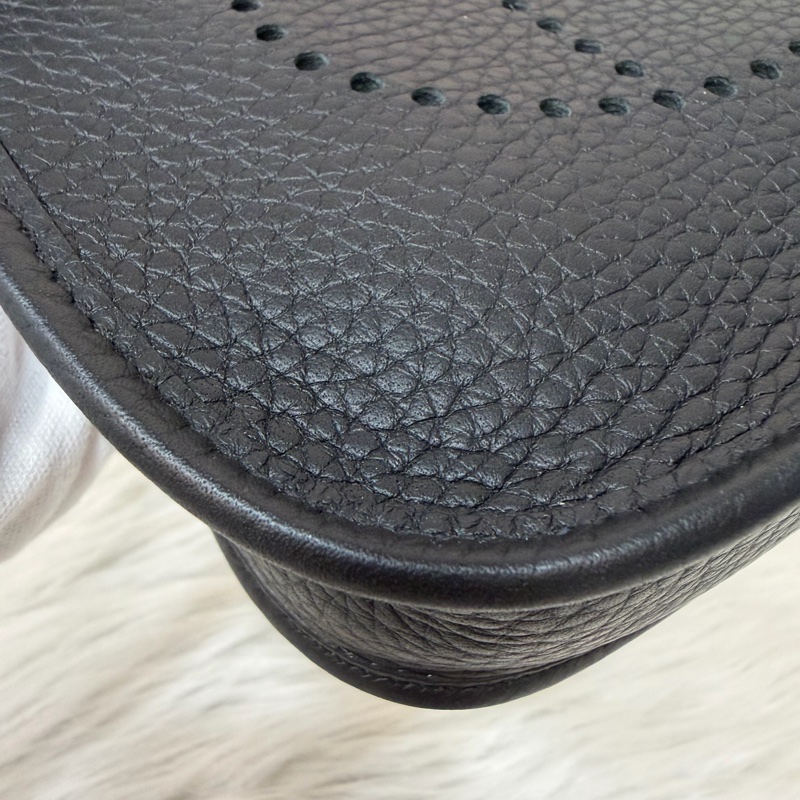 HERMES TC MINI EVELYNE 黑色荔枝皮 銀釦 洞洞包 肩背包 斜背包 2用包-6
