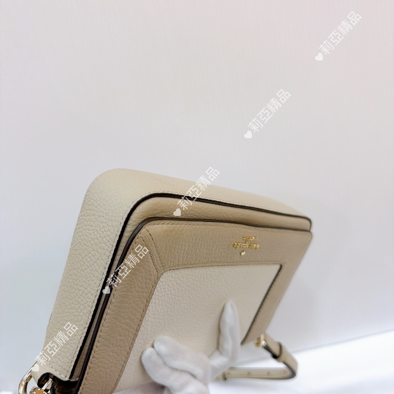 莉亞精品♡ KS奶白斜背包 二手美包-10