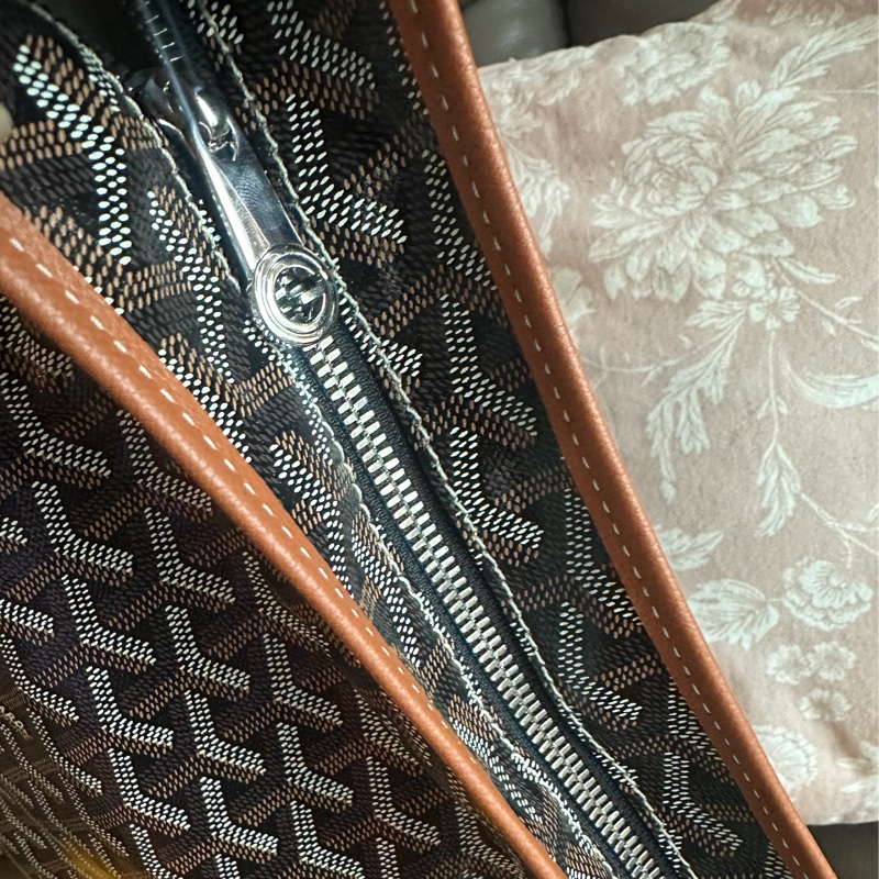 戈雅 腋下包 狗牙包 經典色 黑色棕色 閑置品 有法國巴黎購買單據副本 腋下包 托特包 手提包 側背包 goyard hobo bag black and brown-27