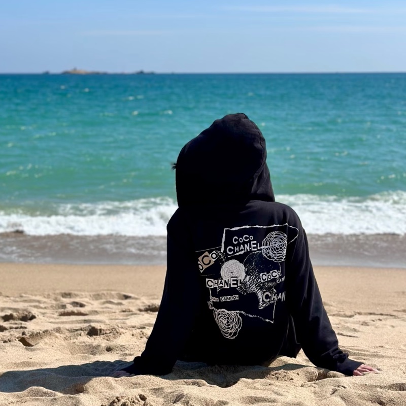 CHANEL Coco刺繡水鑽字母外套♣️-11