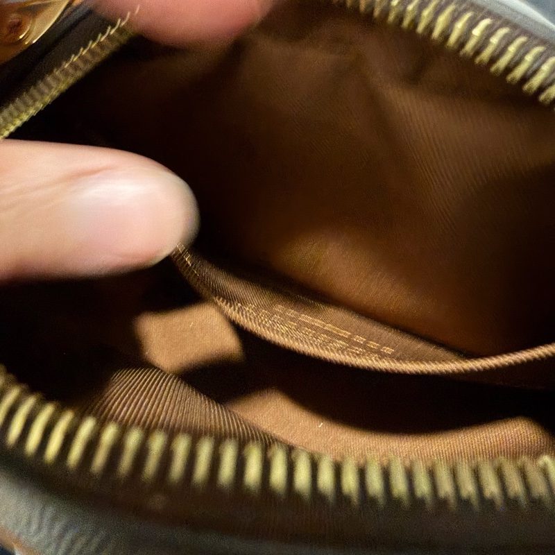 Louis Vuitton LV Mini Soft Trunk 金鏈 斜背包-11