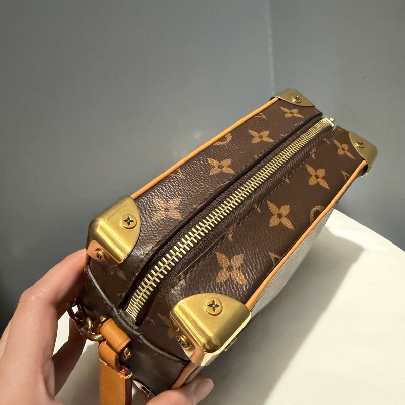 Louis Vuitton LV Mini Soft Trunk 金鏈 斜背包-20