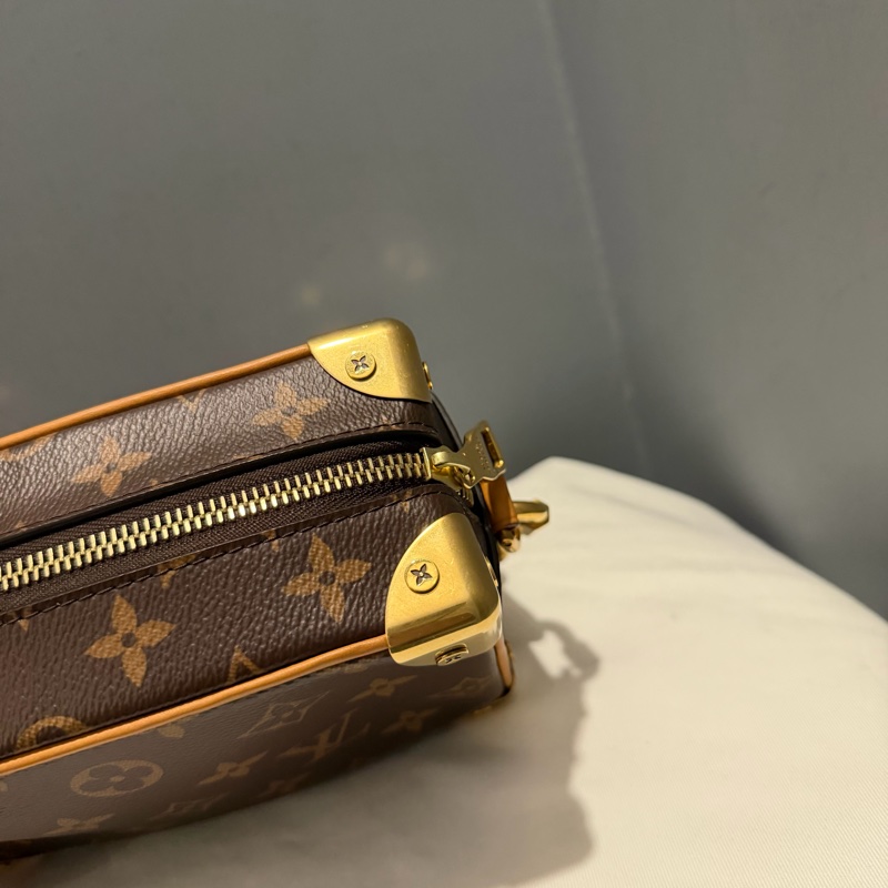 Louis Vuitton LV Mini Soft Trunk 金鏈 斜背包-21