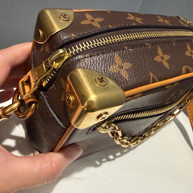 Louis Vuitton LV Mini Soft Trunk 金鏈 斜背包-24
