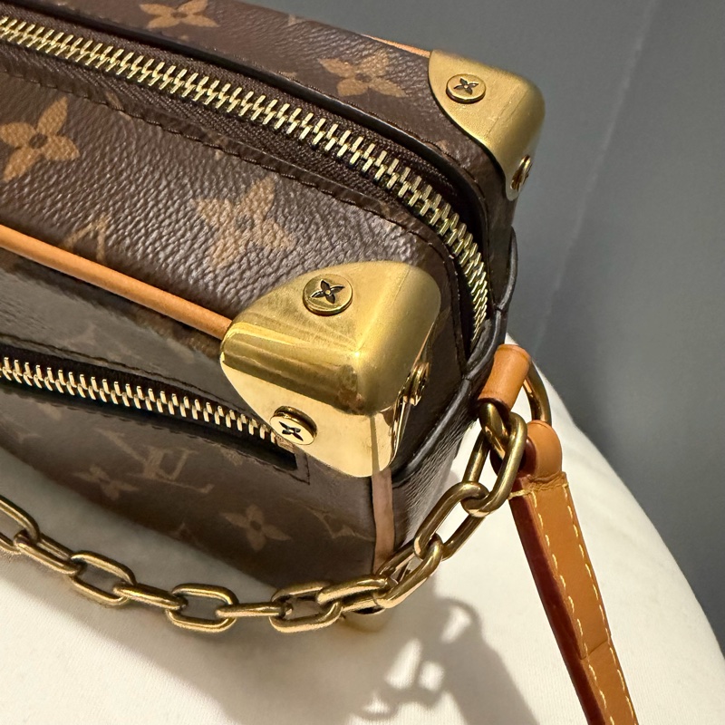 Louis Vuitton LV Mini Soft Trunk 金鏈 斜背包-25