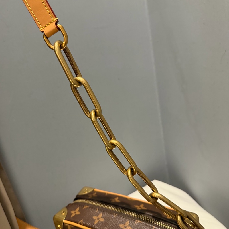 Louis Vuitton LV Mini Soft Trunk 金鏈 斜背包-32
