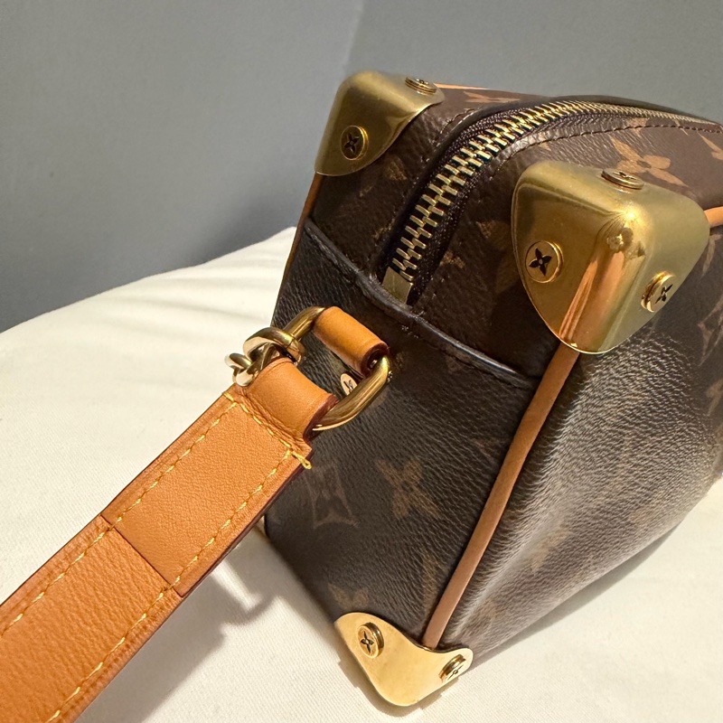 Louis Vuitton LV Mini Soft Trunk 金鏈 斜背包-35