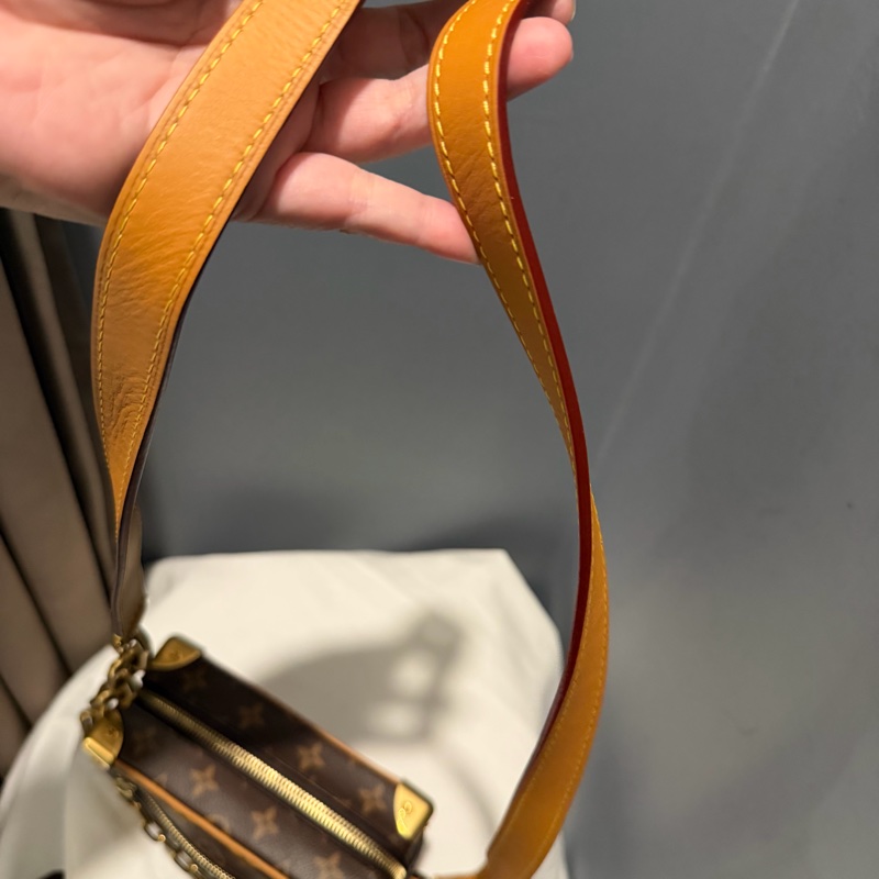 Louis Vuitton LV Mini Soft Trunk 金鏈 斜背包-38