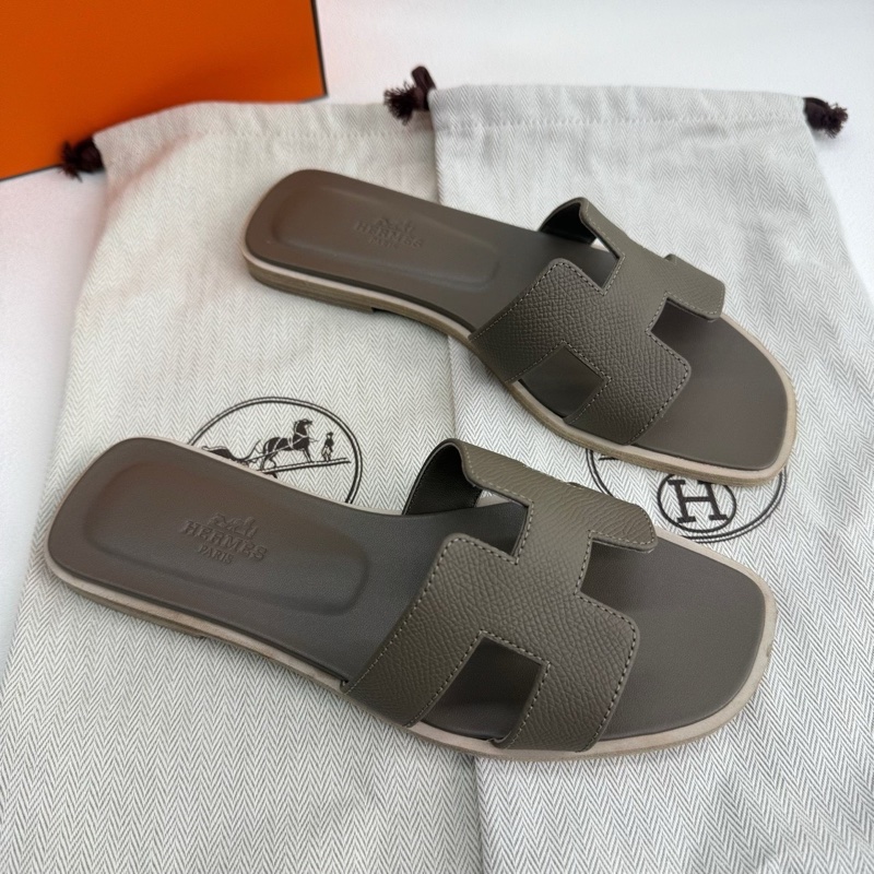 HERMES愛馬仕 Oran 圓頭 平底時尚涼拖 女款 大象灰  36碼-3