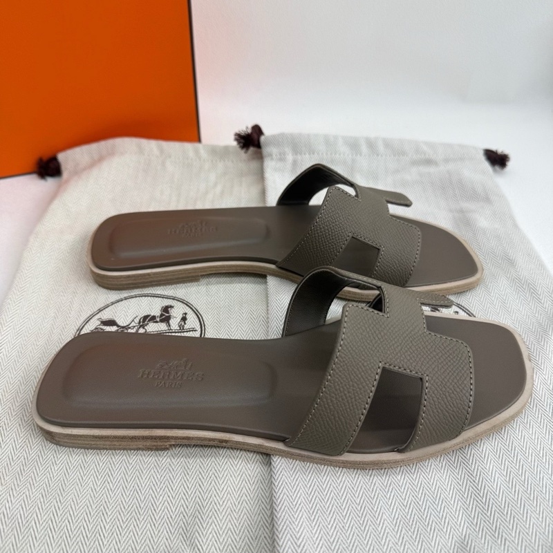HERMES愛馬仕 Oran 圓頭 平底時尚涼拖 女款 大象灰  36碼-4
