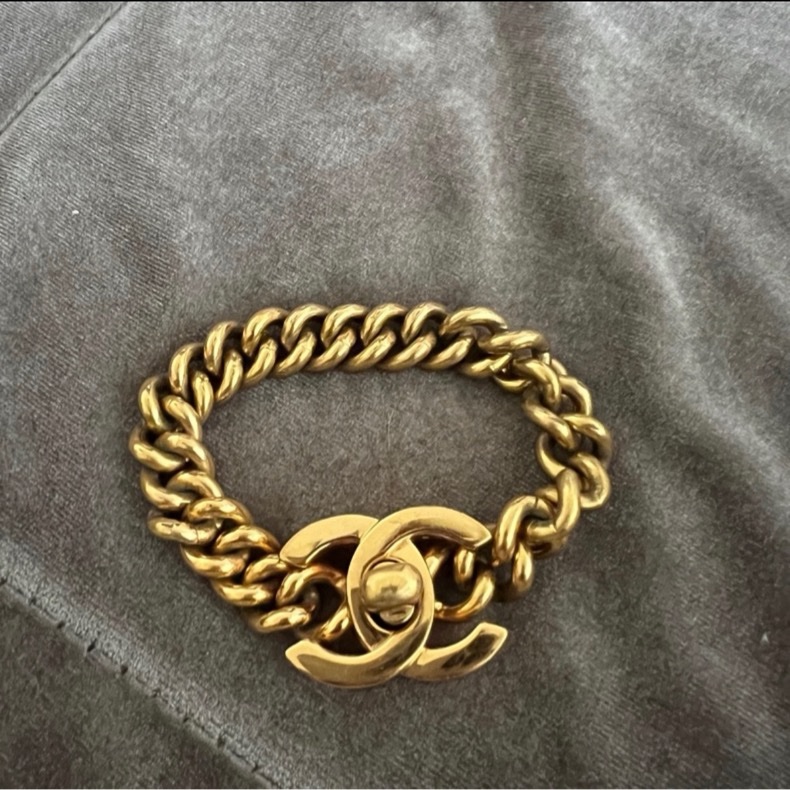 Chanel vintage 大logo書包扣 手鏈，金色給指定人下單-0