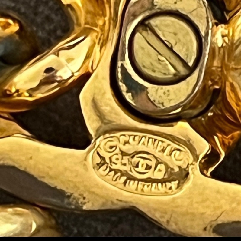 Chanel vintage 大logo書包扣 手鏈，金色給指定人下單-11