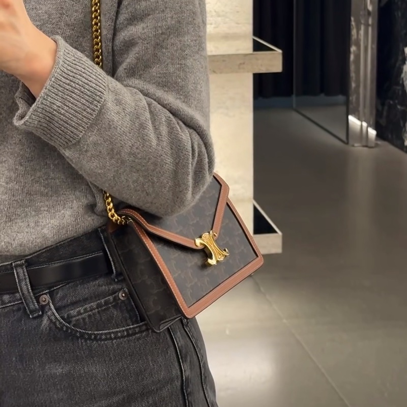 Celine賽琳 triomphe老花凱旋門信封鏈條包 尺寸19×13-0