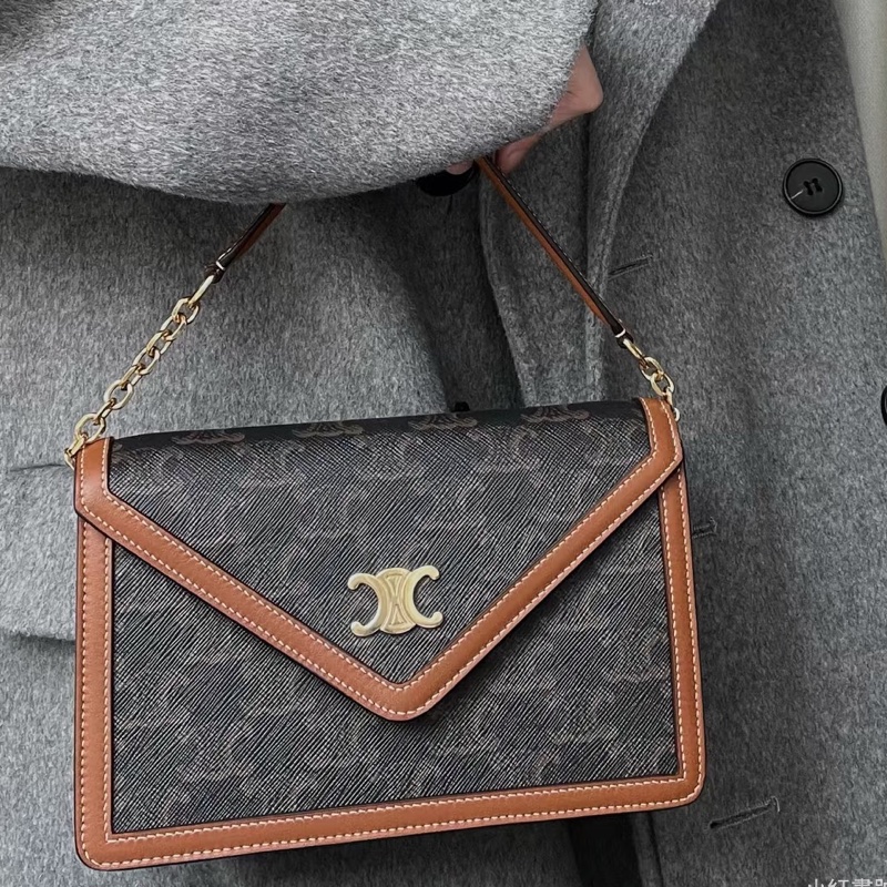 Celine賽琳 triomphe老花凱旋門信封鏈條包 尺寸19×13-5