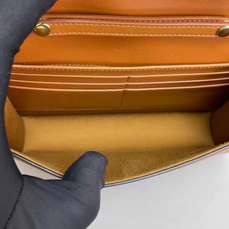 Celine賽琳 triomphe老花凱旋門信封鏈條包 尺寸19×13-18