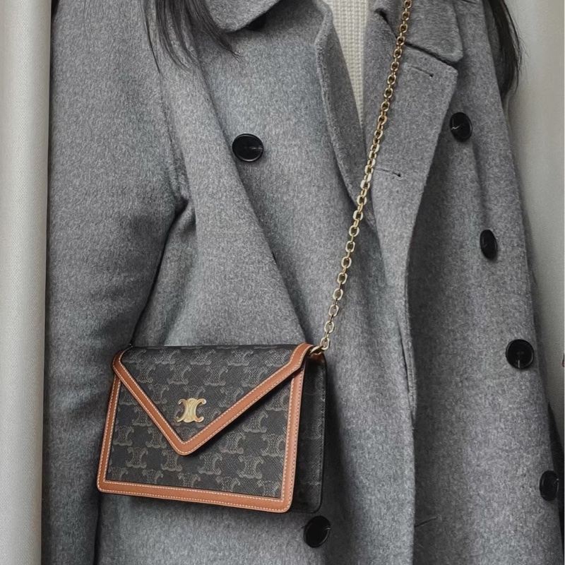 Celine賽琳 triomphe老花凱旋門信封鏈條包 尺寸19×13-19