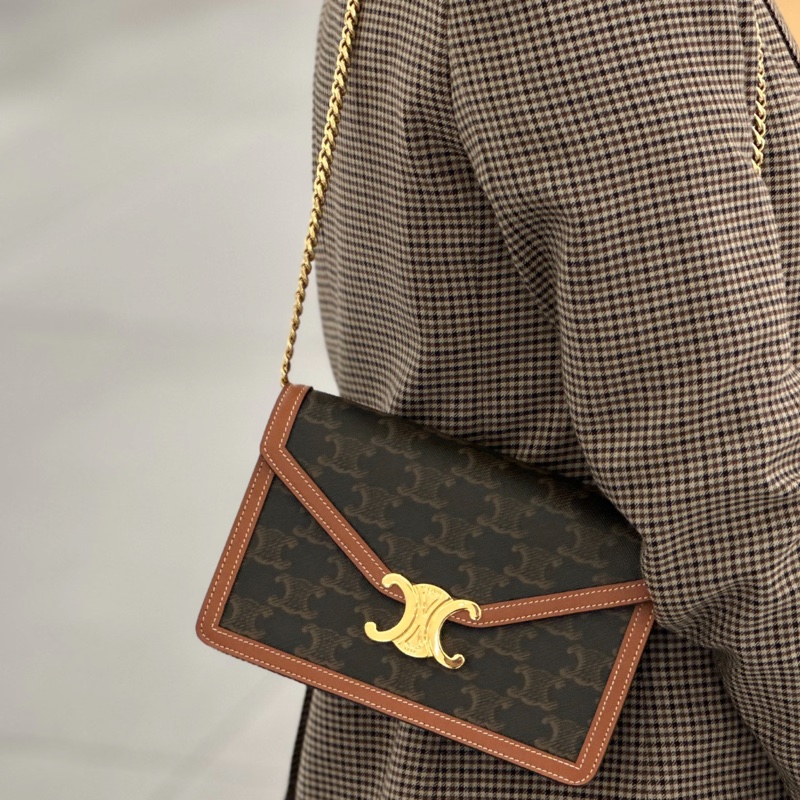 Celine賽琳 triomphe老花凱旋門信封鏈條包 尺寸19×13-22