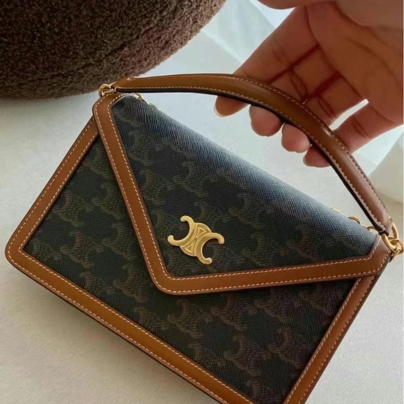 Celine賽琳 triomphe老花凱旋門信封鏈條包 尺寸19×13-30