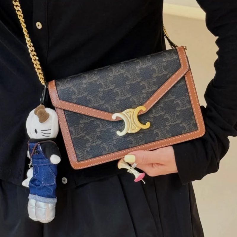 Celine賽琳 triomphe老花凱旋門信封鏈條包 尺寸19×13-31