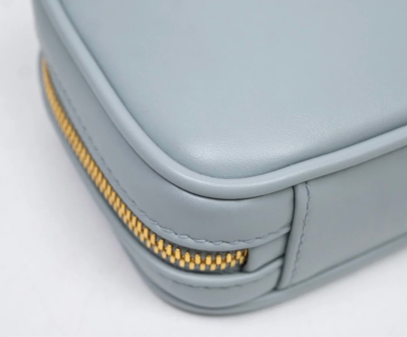 miu miu粉藍色Arcadie Mini Bag 迷你保齡球包 保齡球手袋-6