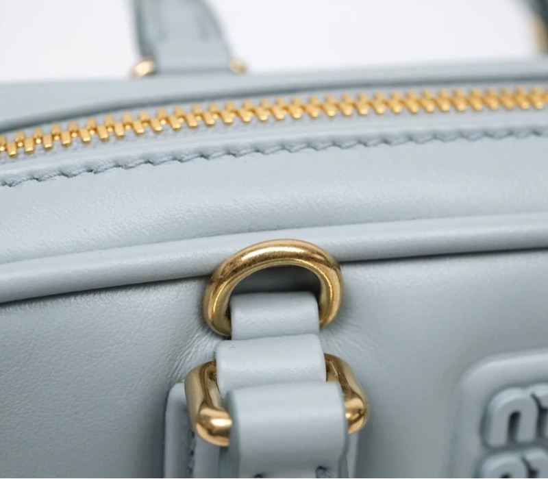 miu miu粉藍色Arcadie Mini Bag 迷你保齡球包 保齡球手袋-11