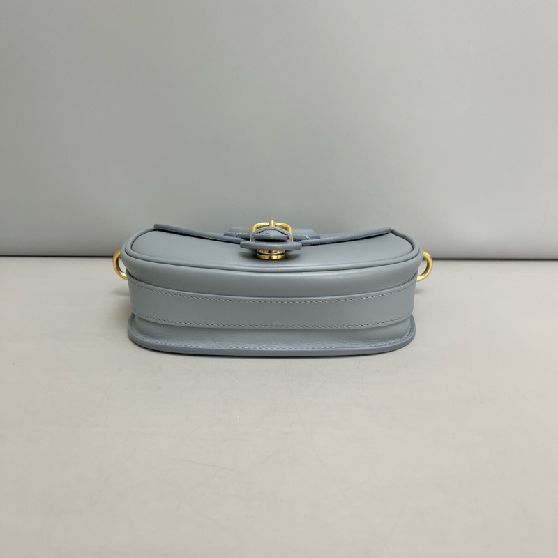 Dior迪奧Bobby小號霧霾藍全皮單肩斜挎包，97新 成色很好 尺寸17×14 附件肩帶 。-4
