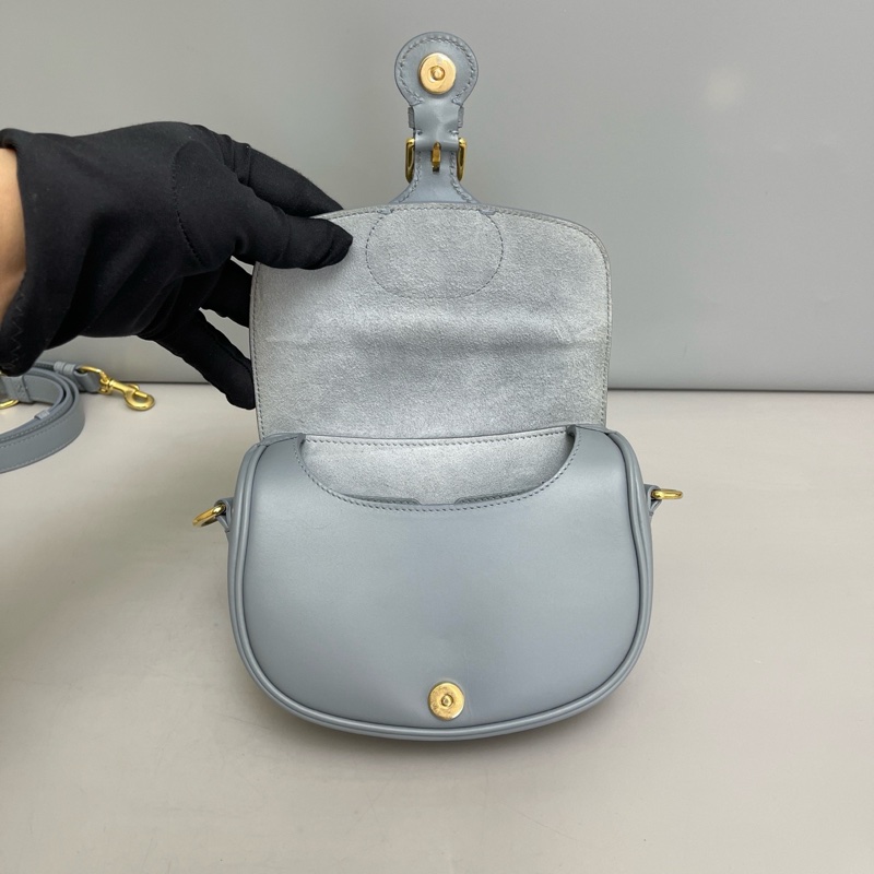 Dior迪奧Bobby小號霧霾藍全皮單肩斜挎包，97新 成色很好 尺寸17×14 附件肩帶 。-7