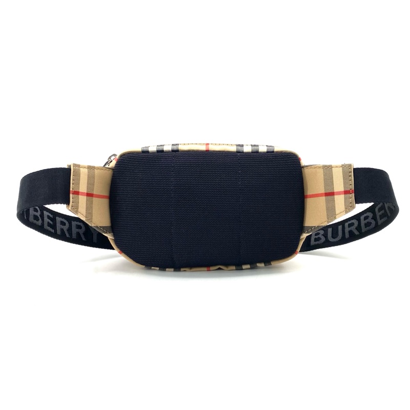 99新 巴寶莉 經典格紋帆布小號胸腰包-1