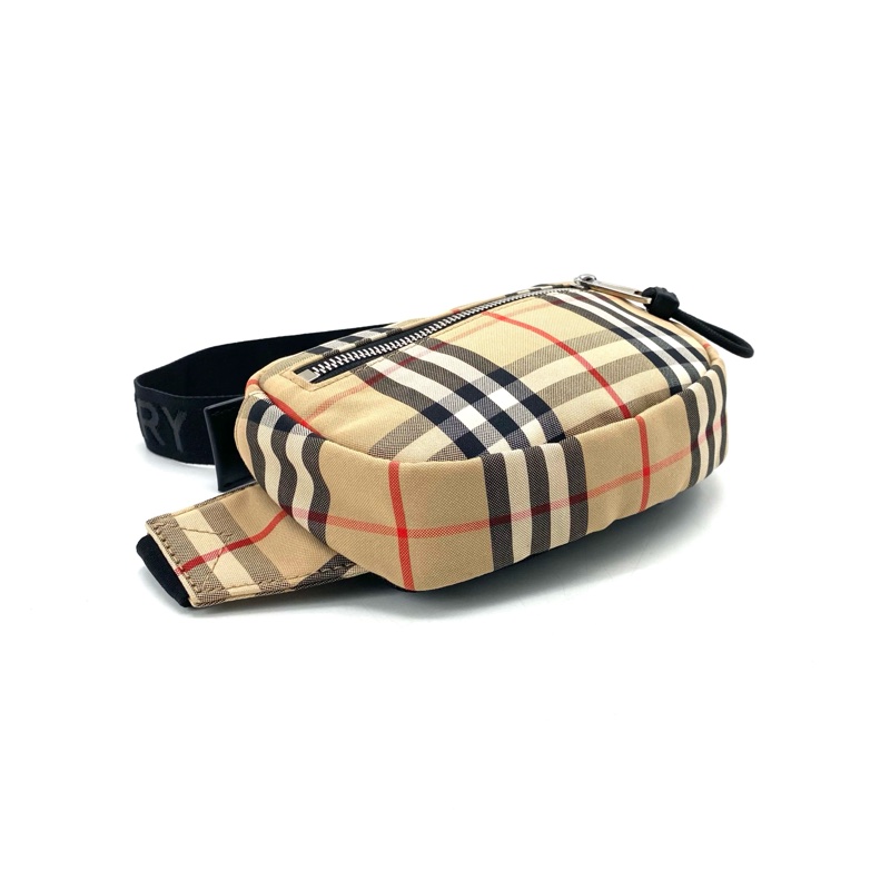 99新 巴寶莉 經典格紋帆布小號胸腰包-2