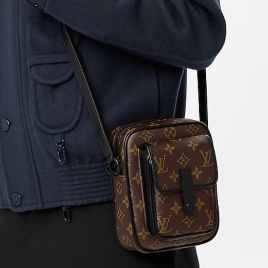 LV路易威登Christopher老花相機包 芯片 尺寸15×18 附件防塵袋-6