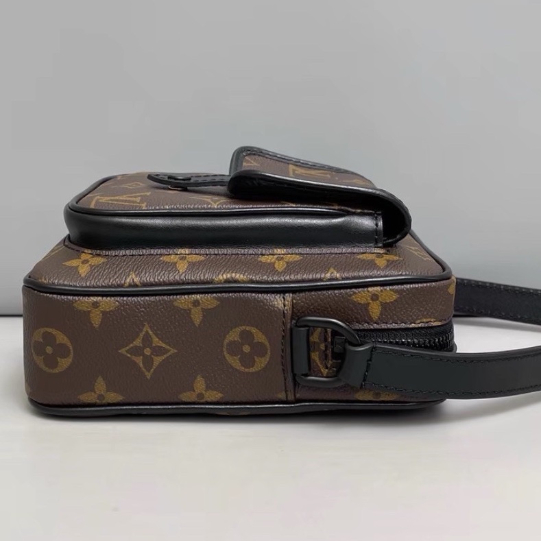 LV路易威登Christopher老花相機包 芯片 尺寸15×18 附件防塵袋-13