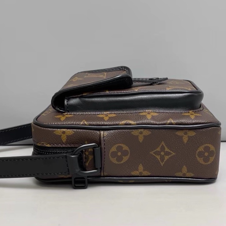 LV路易威登Christopher老花相機包 芯片 尺寸15×18 附件防塵袋-14