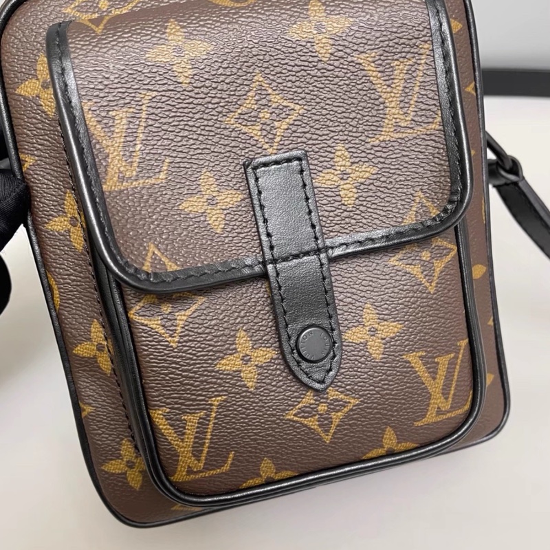 LV路易威登Christopher老花相機包 芯片 尺寸15×18 附件防塵袋-18