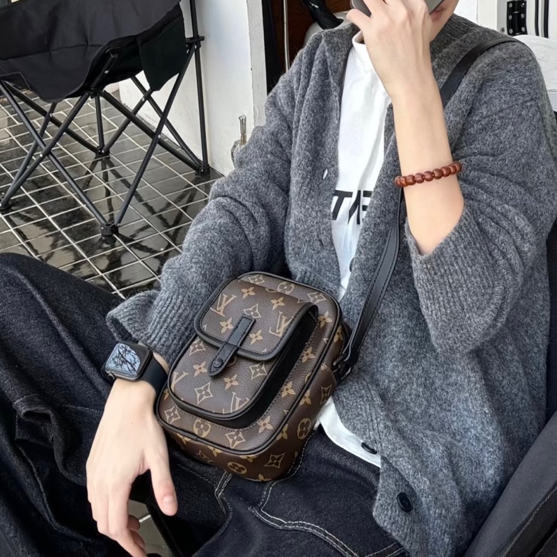 LV路易威登Christopher老花相機包 芯片 尺寸15×18 附件防塵袋-22