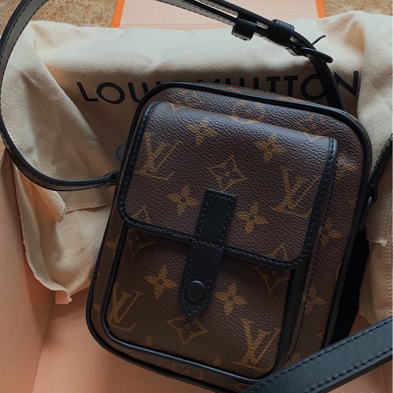 LV路易威登Christopher老花相機包 芯片 尺寸15×18 附件防塵袋-25