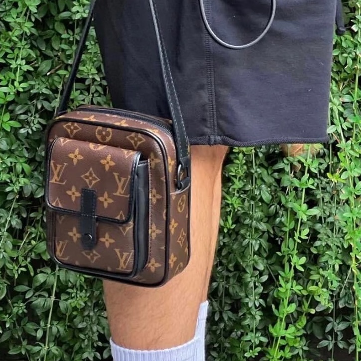 LV路易威登Christopher老花相機包 芯片 尺寸15×18 附件防塵袋-27