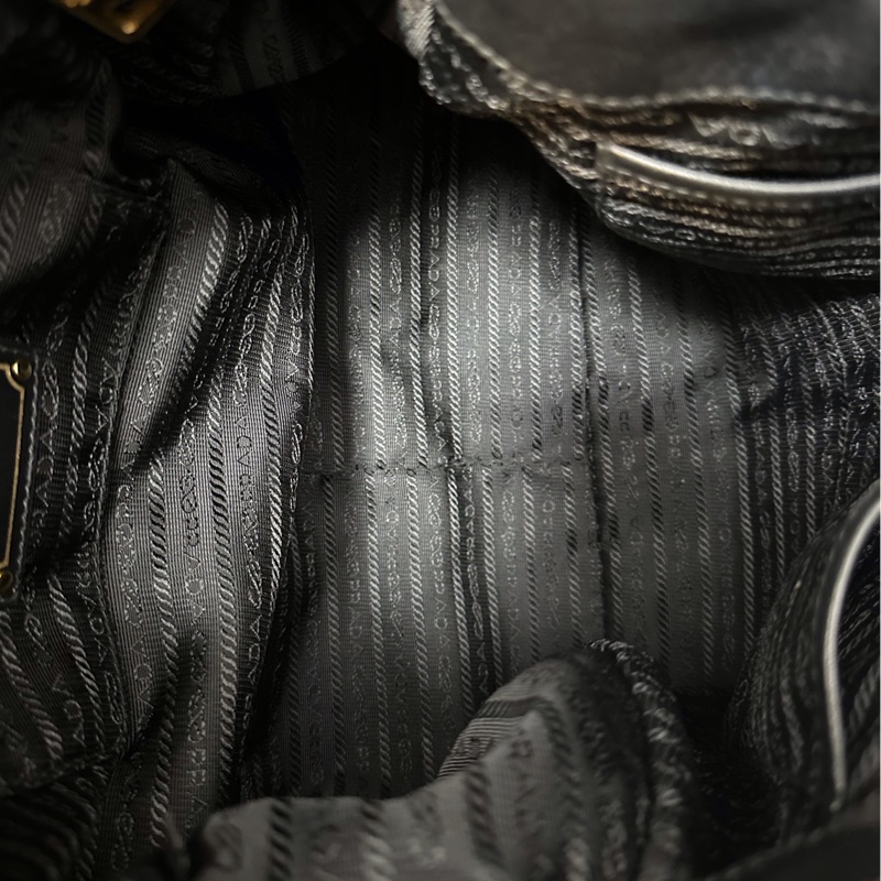 Prada普拉達 黑色金扣降落傘褶皺托特包手提包-7