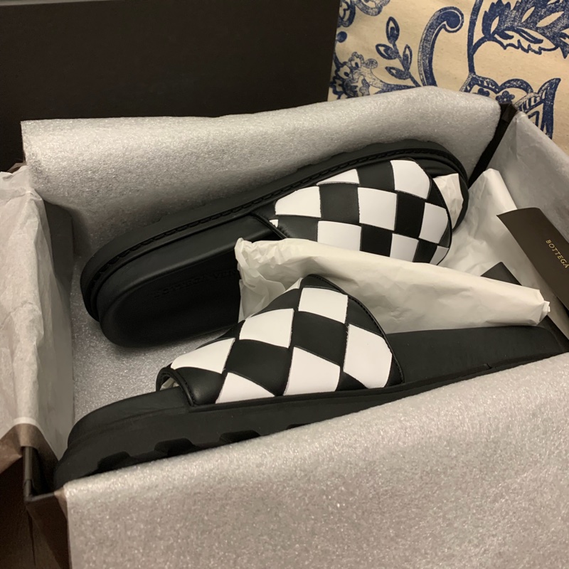 葆蝶家 編織鞋 鞋 Bottega Veneta Bv 經典黑白編織拖鞋 涼鞋 男裝 size 43-4