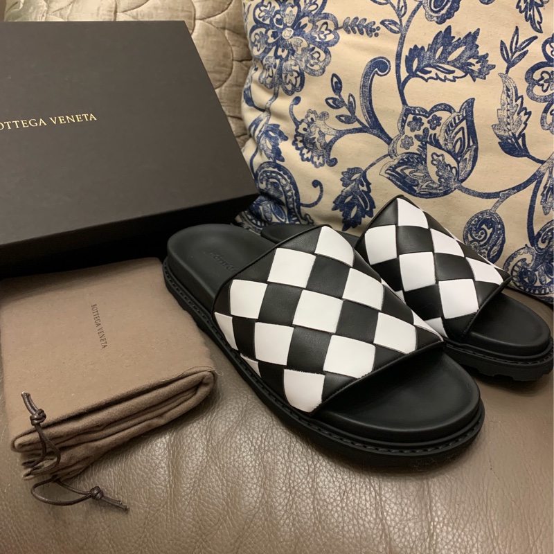 葆蝶家 編織鞋 鞋 Bottega Veneta Bv 經典黑白編織拖鞋 涼鞋 男裝 size 43-5