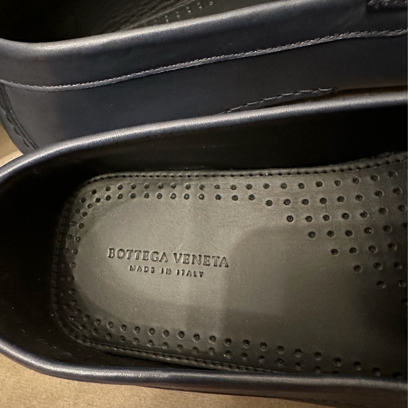 葆蝶家鞋 鱷魚皮 豆豆鞋 休閒鞋  牛皮Bottega Veneta Bv 經典 男裝 size 43-6