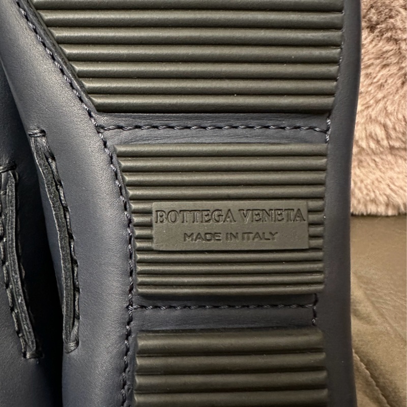 葆蝶家鞋 鱷魚皮 豆豆鞋 休閒鞋  牛皮Bottega Veneta Bv 經典 男裝 size 43-10