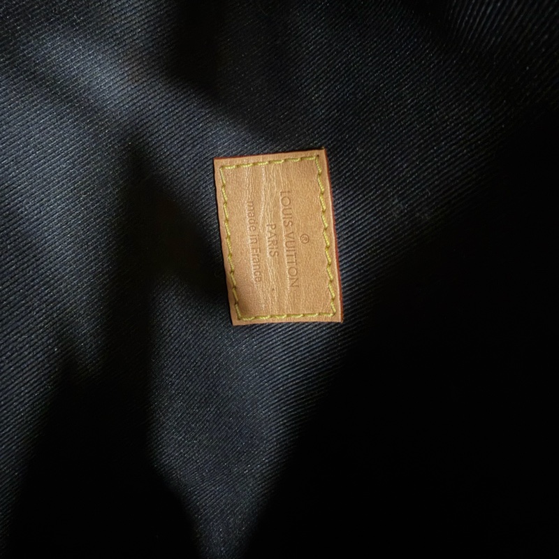 LOUIS VUITTON 經典老花腰包M43644-4