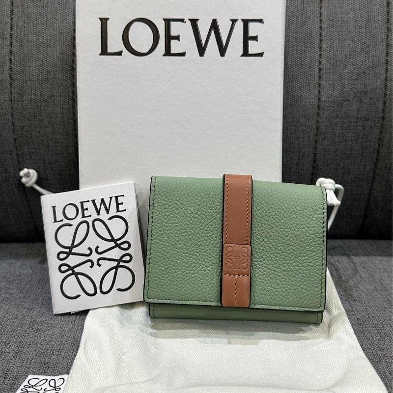 💎Han's house精品服飾💎LOEWE 拼接 短夾 現貨 原價23000-0