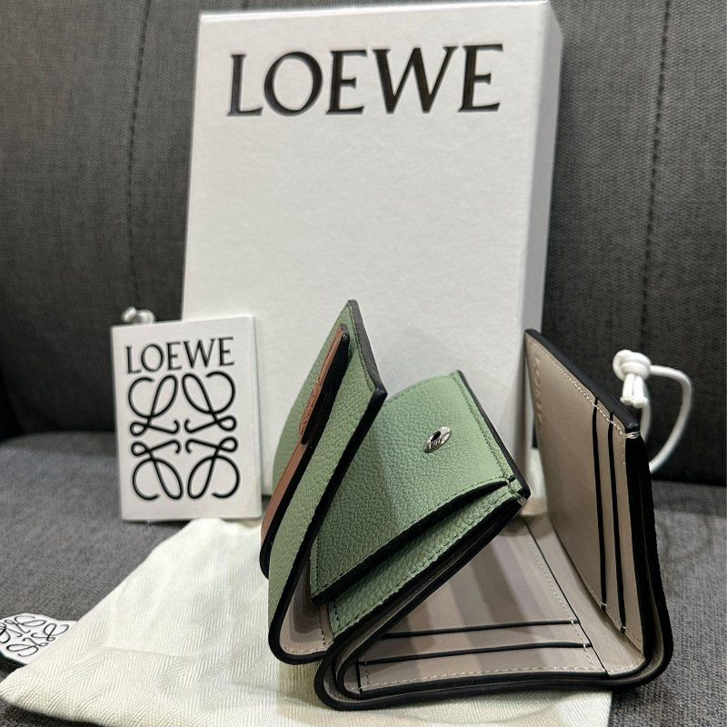 💎Han's house精品服飾💎LOEWE 拼接 短夾 現貨 原價23000-3